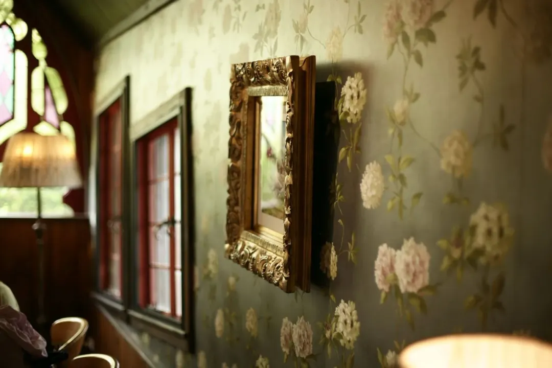 Posizionare la carta da parati come un interior designer